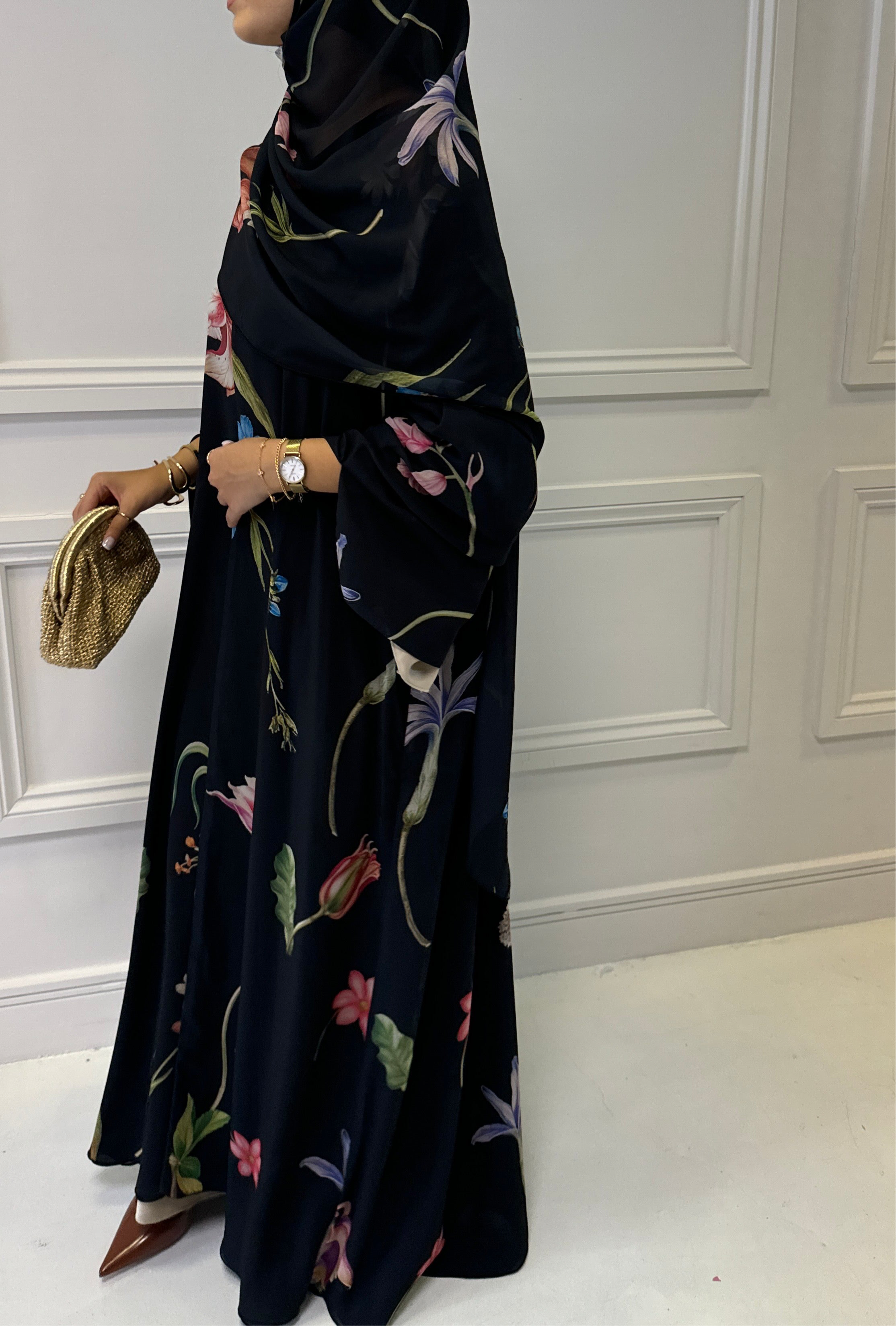 Blooming Noir – Black Floral Chiffon Abaya with Matching Hijab Elegant Lightweight Modest Dress