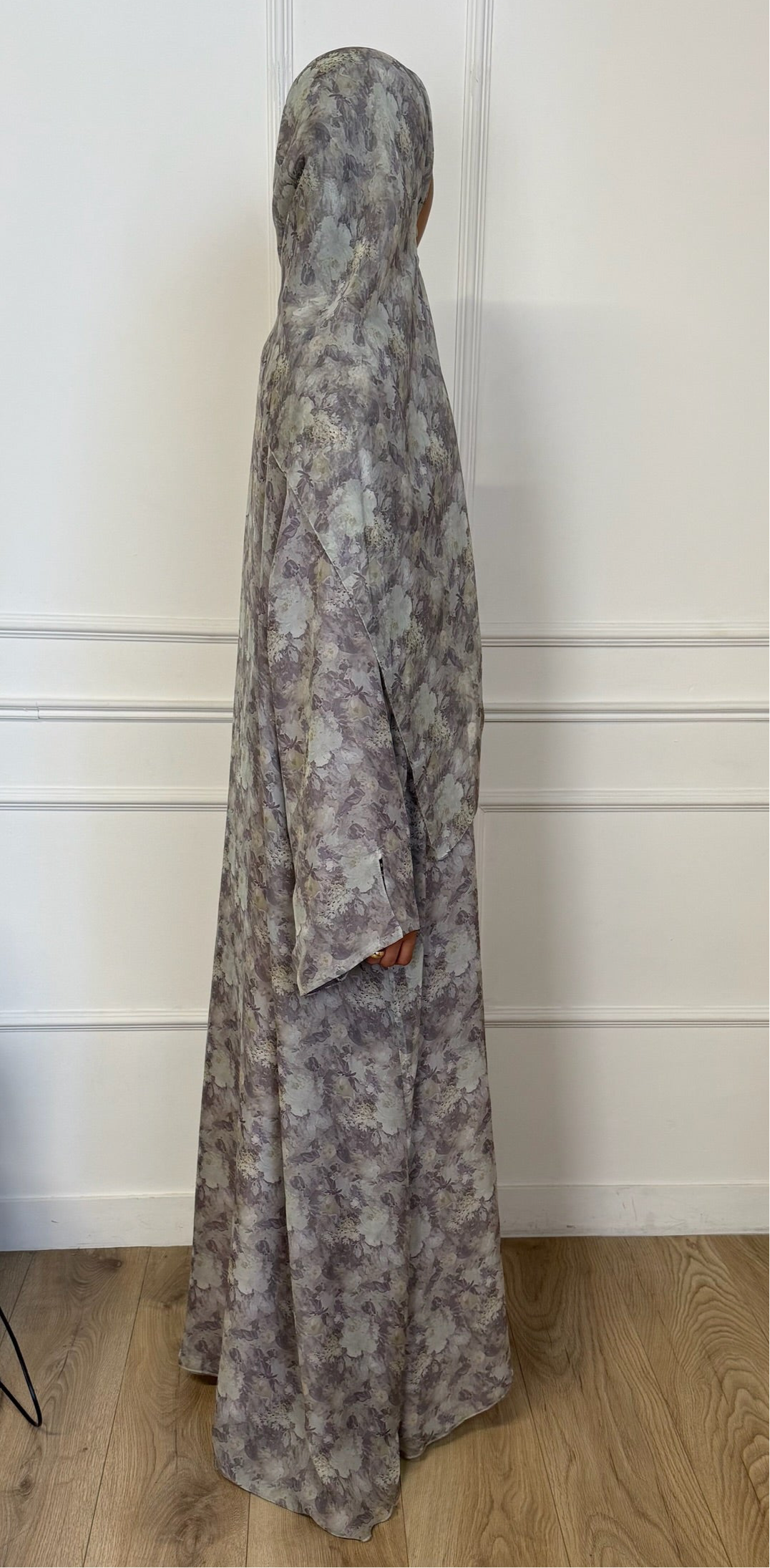 Lavender Summer Abaya – Flowy Chiffon with Floral Print & Matching Hijab