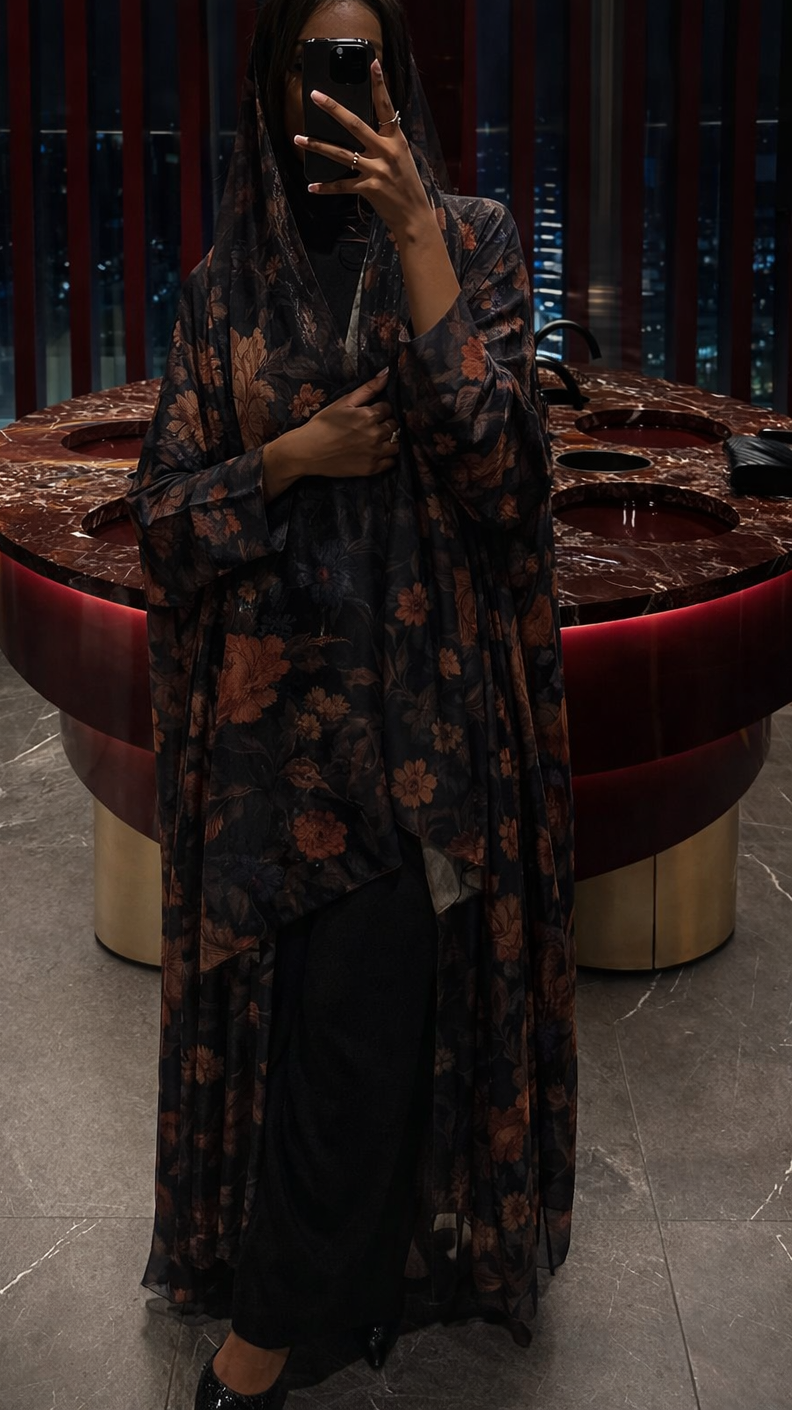 Zaria Cream – Bisht Abaya